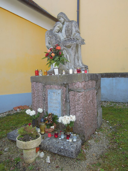 sztg-pieta-01 sztg-pieta-01