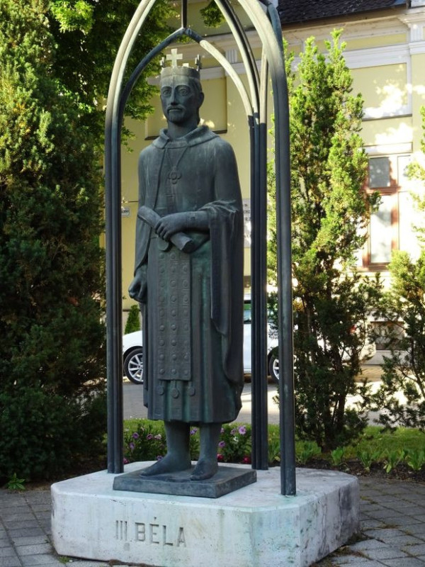5-6-3-bela-kiraly-01 5-6-3-bela-kiraly-01