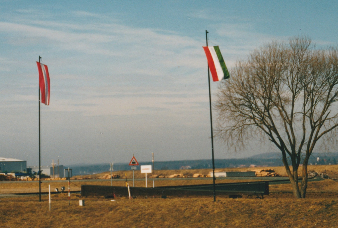 nepek_baratsaga_emlekmu-01 nepek_baratsaga_emlekmu-01